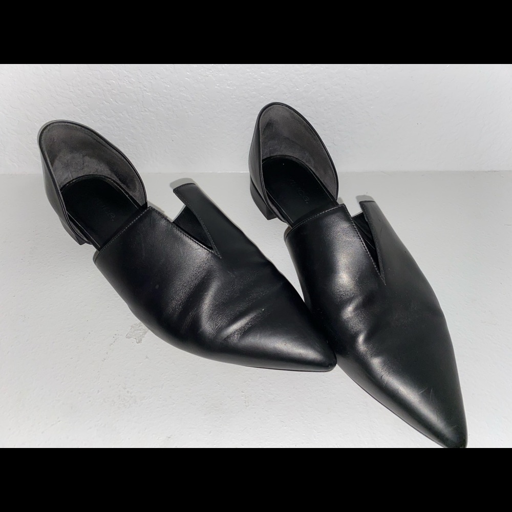 VINCE Size 9 women’s flats